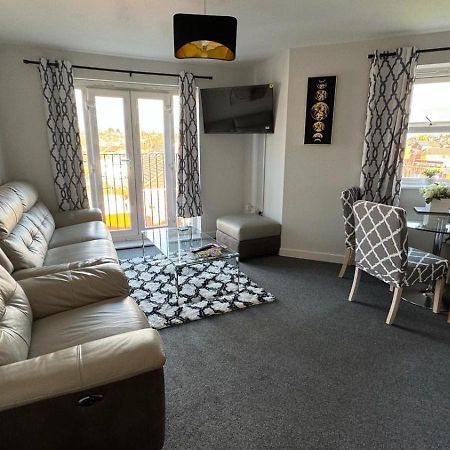 Spacious 1 Bedroom Apartment In Wigan Shevington Luaran gambar